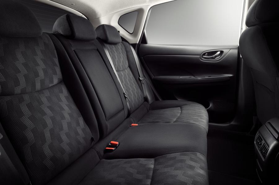  Nissan Tiida 2015 года  (CIS) (фото 9 из 30)